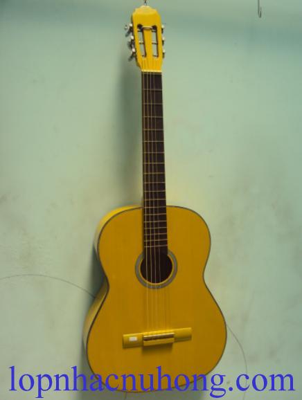 Đàn guitar classic màu vàng