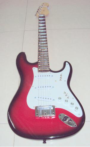Đàn guitar điện chơi tân cổ