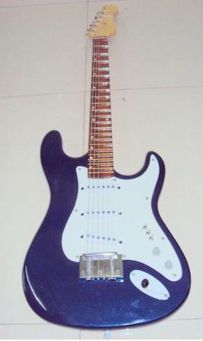 Đàn guitar cổ điện màu xanh