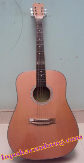 đàn guitar màu cam