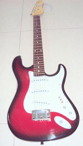 Đàn guitar điện đỏ đen