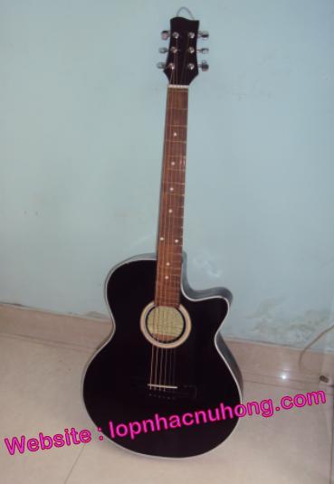 Đàn guitar acoustic đen