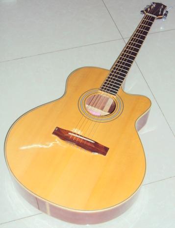 Đàn guitar giá rẻ màu gỗ