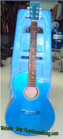 Đàn guitar xanh dương