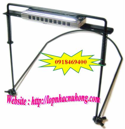 Kẹp giữ kèn harmonica