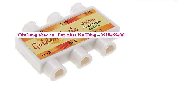 Kèn nhựa lên dây guitar