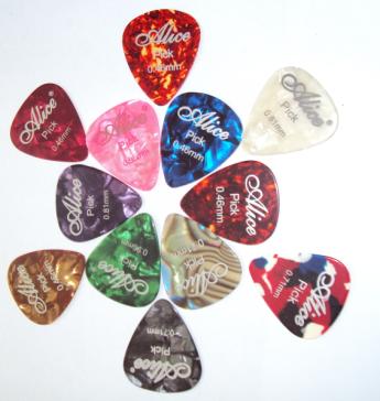 Phím gảy guitar giọt nước