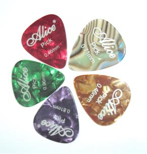 Pick guitar alice